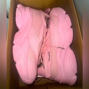 Cloud Air pink athletic shoes